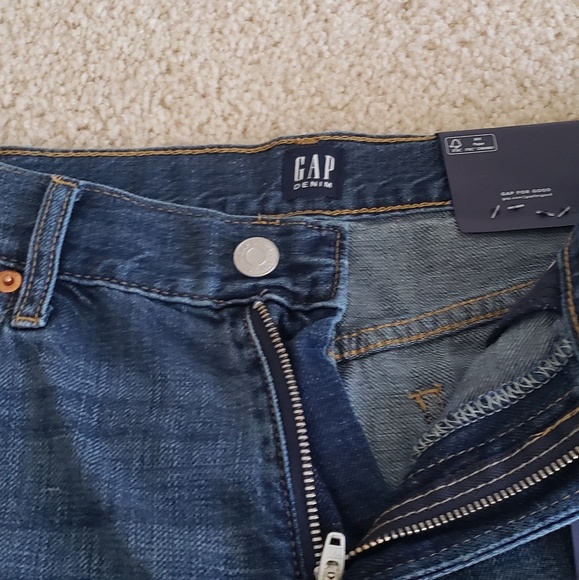 GAP Brand New Distressed Jeans - Picture 4 of 7